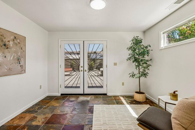 8919 Sonoma Valley Way, Sacramento, CA 95829