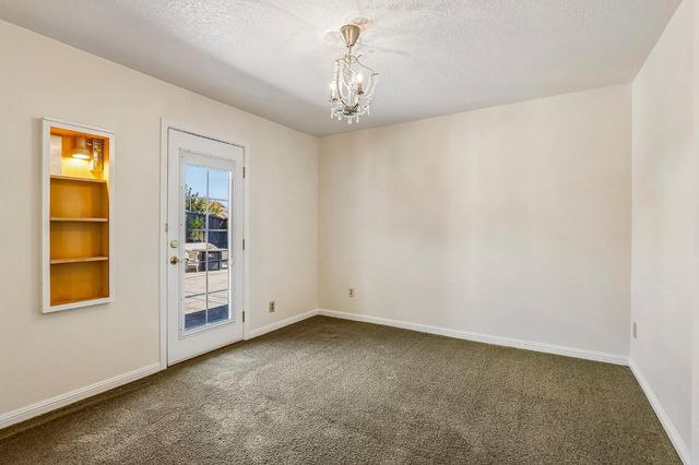 8919 Sonoma Valley Way, Sacramento, CA 95829