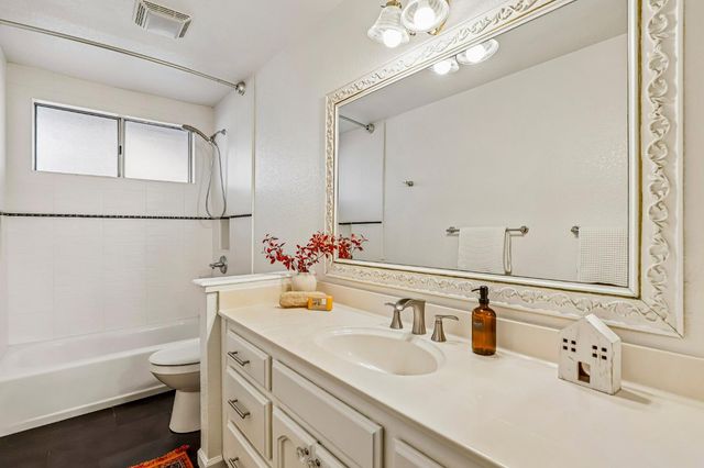 8919 Sonoma Valley Way, Sacramento, CA 95829