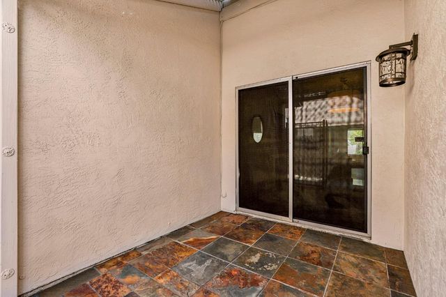 8919 Sonoma Valley Way, Sacramento, CA 95829