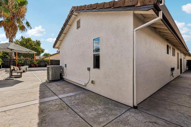 8919 Sonoma Valley Way, Sacramento, CA 95829