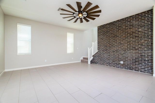 9733 Tribeca Dr, Sacramento, CA 95829