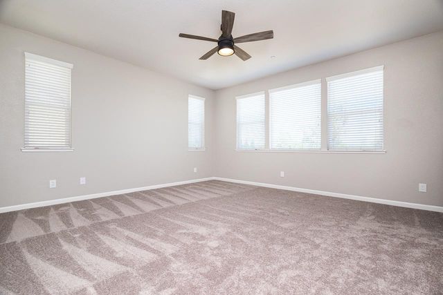 9733 Tribeca Dr, Sacramento, CA 95829
