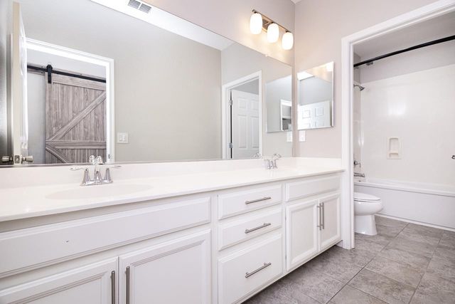 9733 Tribeca Dr, Sacramento, CA 95829
