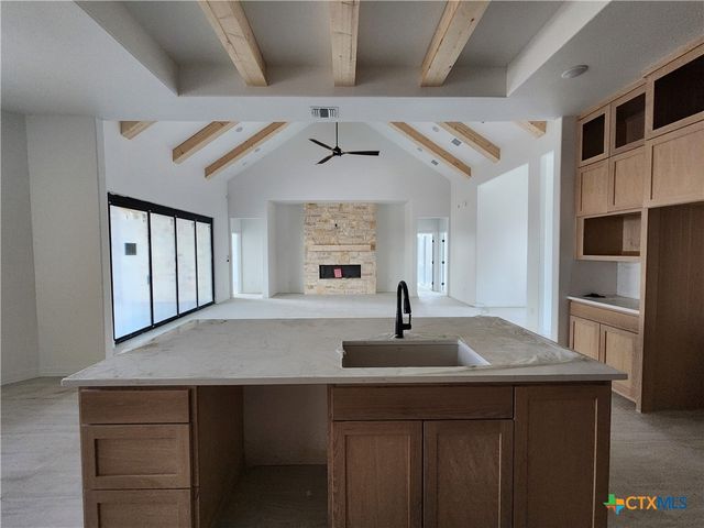 302 Rodeo Road, Salado, TX 76571