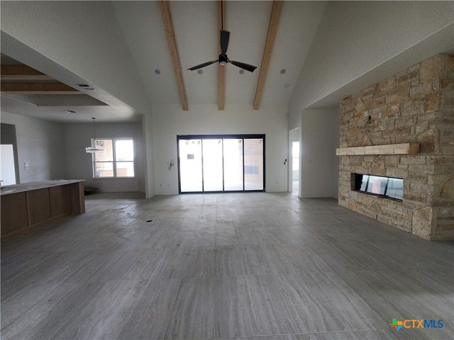 302 Rodeo Road, Salado, TX 76571