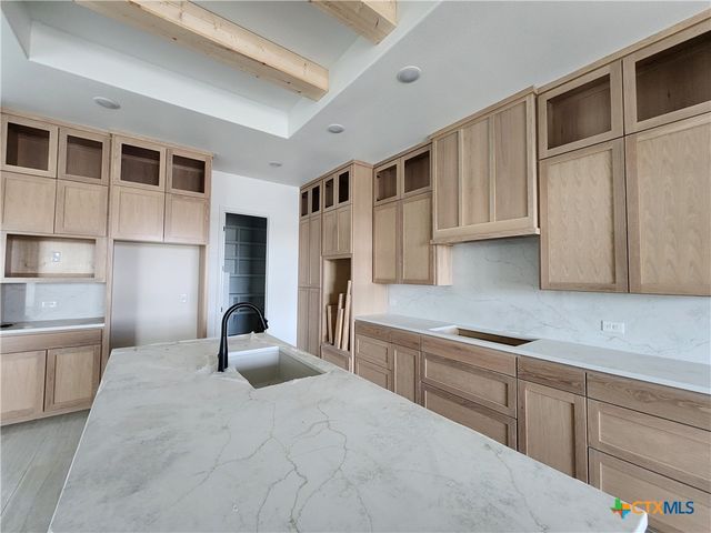 302 Rodeo Road, Salado, TX 76571