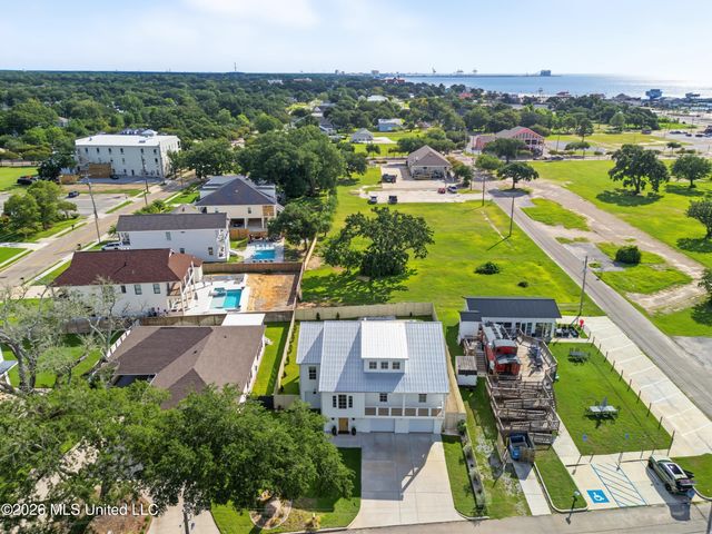 405 Mason Avenue, Long Beach, MS 39560