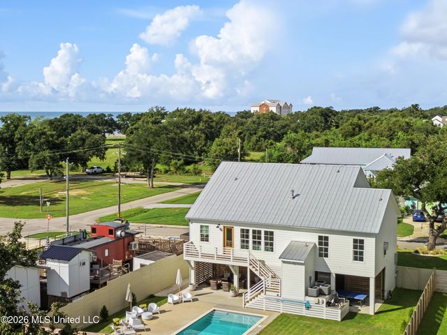 405 Mason Avenue, Long Beach, MS 39560