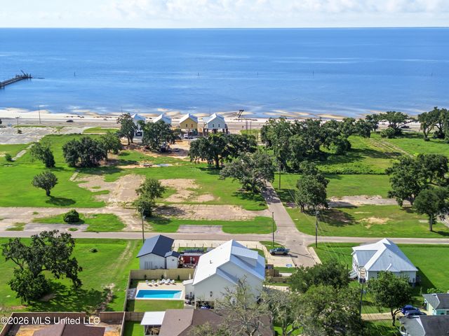 405 Mason Avenue, Long Beach, MS 39560