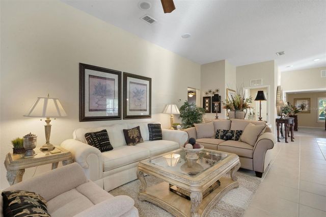 137 SEDONIA COURT, Davenport, FL 33837