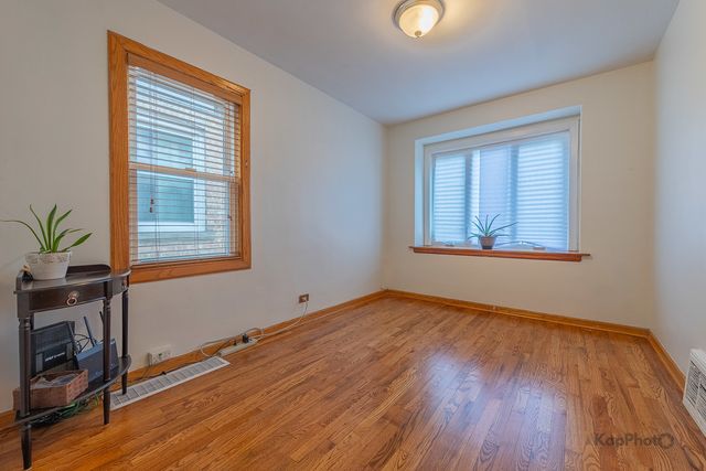 3933 W 69th Place, Chicago, IL 60629