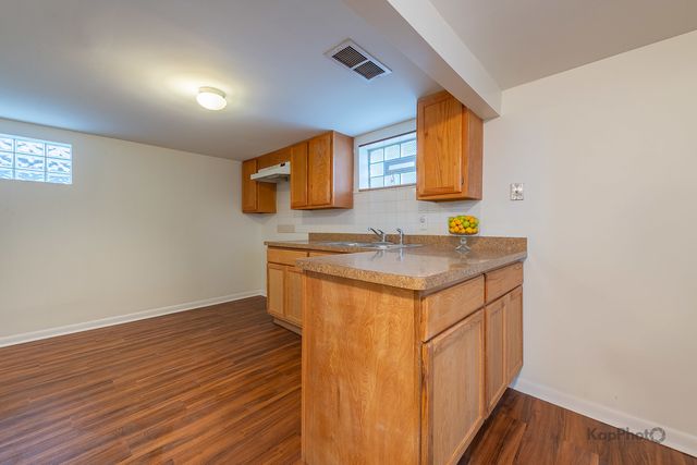 3933 W 69th Place, Chicago, IL 60629