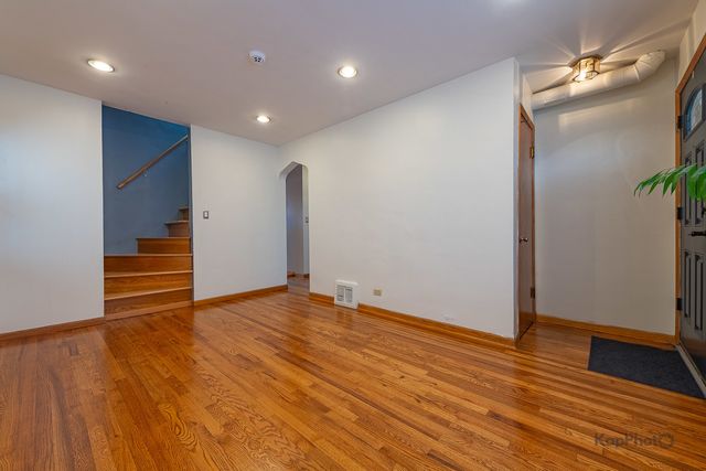 3933 W 69th Place, Chicago, IL 60629