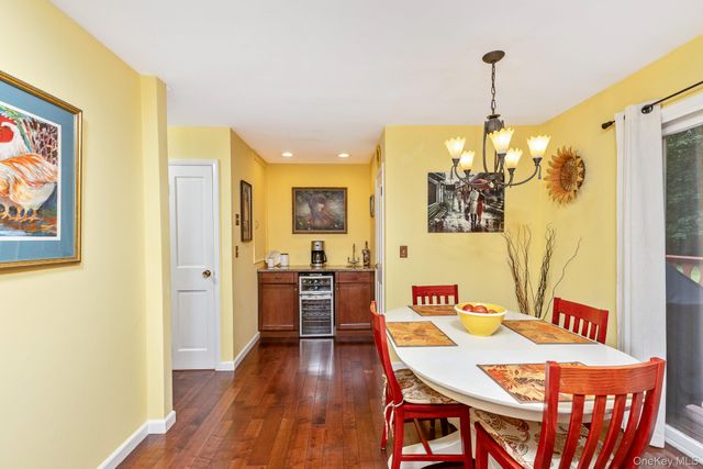 1 Valleywood Court W, Head Of The Harbor, NY 11780