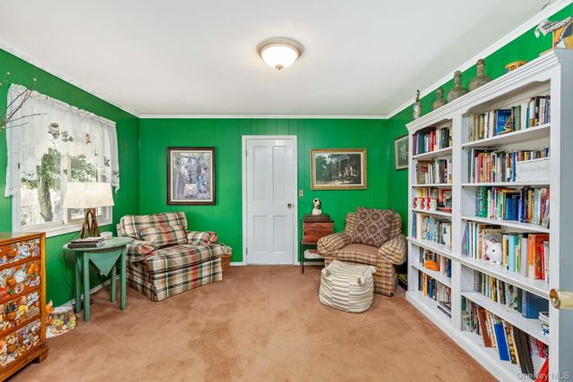 1 Valleywood Court W, Head Of The Harbor, NY 11780
