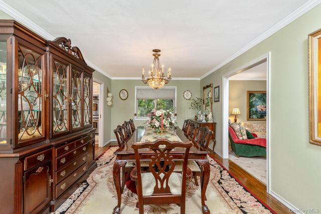1 Valleywood Court W, Head Of The Harbor, NY 11780