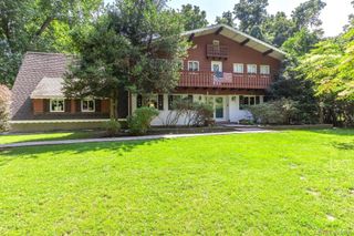 1 Valleywood Court W, Head Of The Harbor, NY 11780