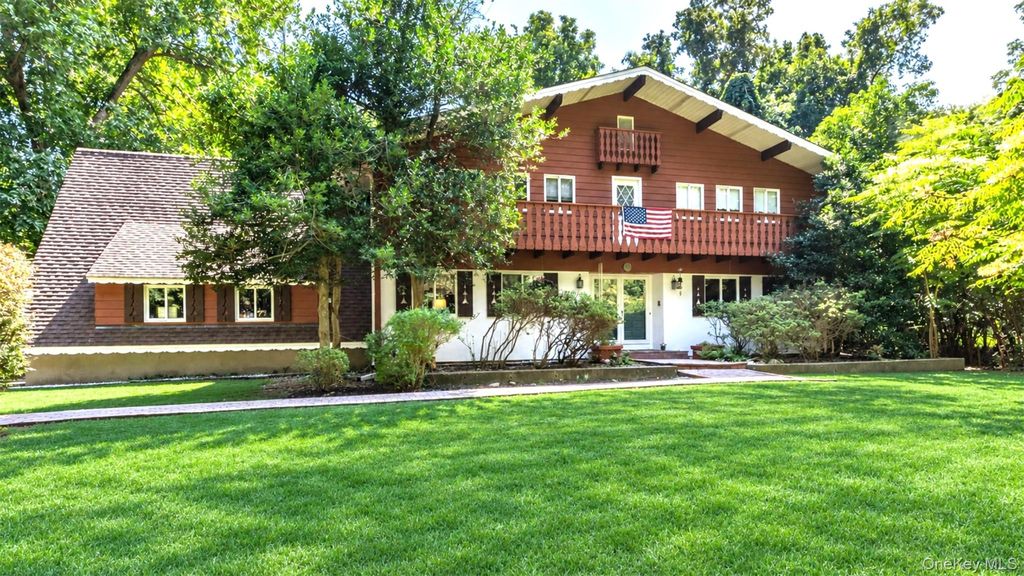 1 Valleywood Court W, Head Of The Harbor, NY 11780 — photo 3