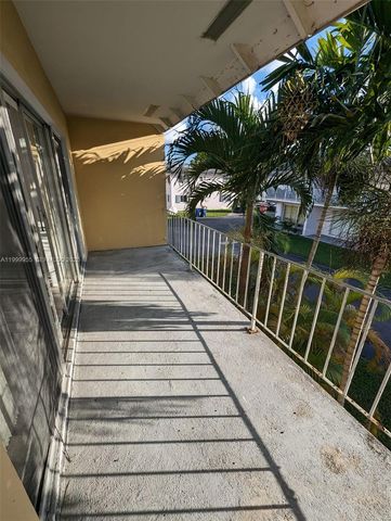 7360 SW 82nd St E202, Miami, FL 33143
