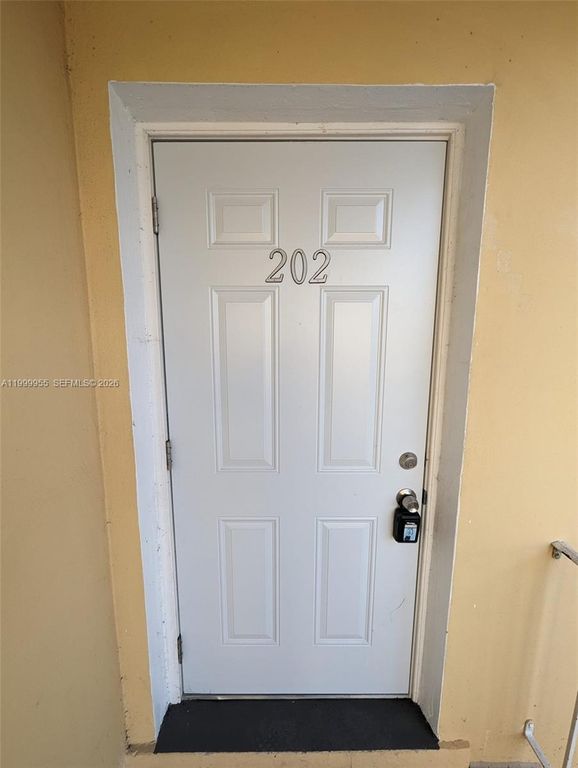 7360 SW 82nd St E202, Miami, FL 33143