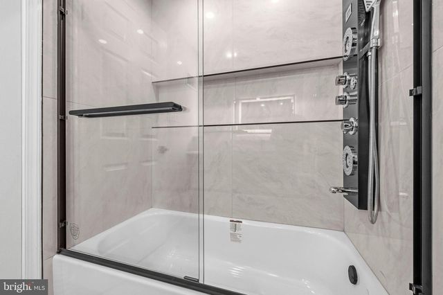 4046 TARPON LN, Woodbridge, VA 22193