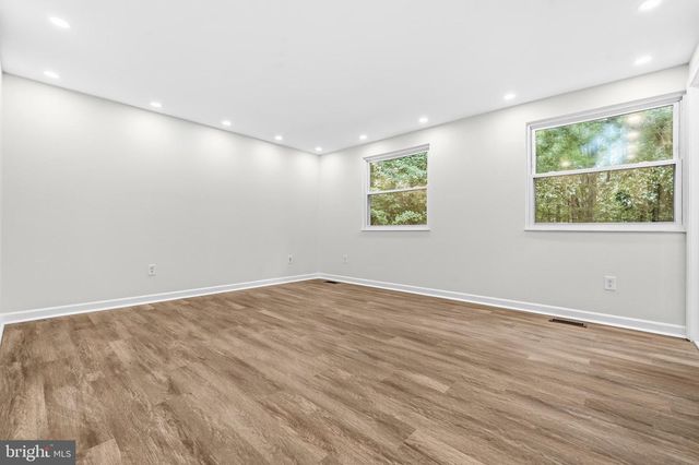 4046 TARPON LN, Woodbridge, VA 22193