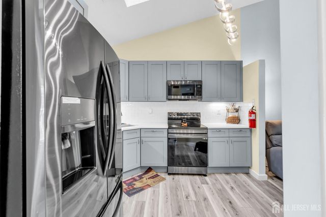 1 Truro Drive F, Monroe, NJ 08831