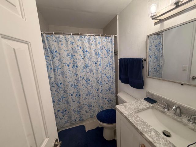 5437 Greenwood Drive, Delray Beach, FL 33484