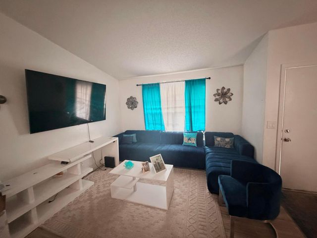 5437 Greenwood Drive, Delray Beach, FL 33484