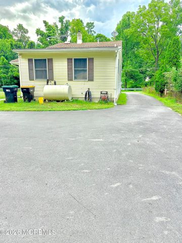 31 Magnolia Avenue, New Egypt, NJ 08533