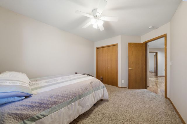 7239 W 15th Ave, Kennewick, WA 99338