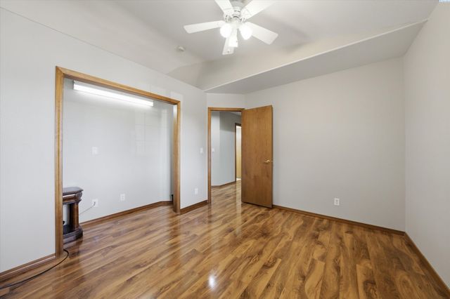 7239 W 15th Ave, Kennewick, WA 99338