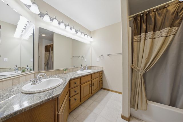 7239 W 15th Ave, Kennewick, WA 99338