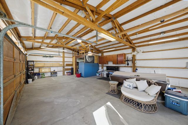 7239 W 15th Ave, Kennewick, WA 99338