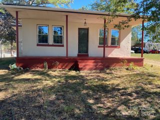 327 39th Street Place SW, Hickory, NC 28602