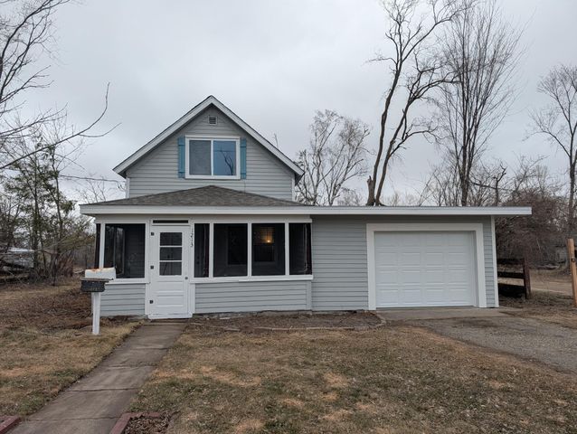 1213 Irvine Avenue NW, Bemidji, MN 56601