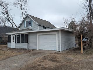 1213 Irvine Avenue NW, Bemidji, MN 56601