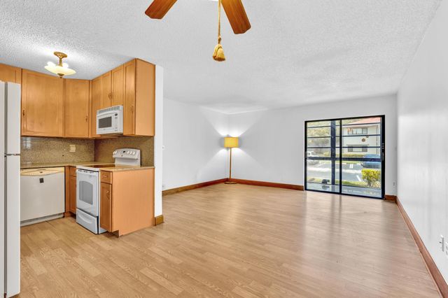 10701 W CLAIRMONT Circle 109, Tamarac, FL 33321