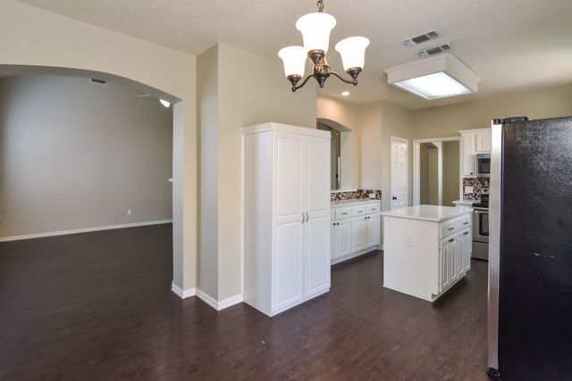 10000 Danbury Drive, Frisco, TX 75035