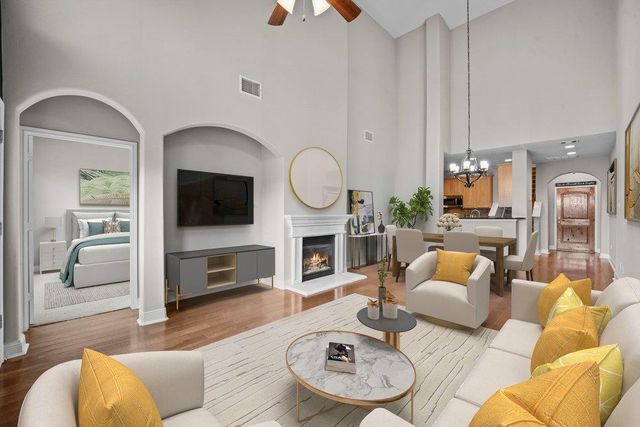 2210 Onion Creek PKWY 503, Austin, TX 78747