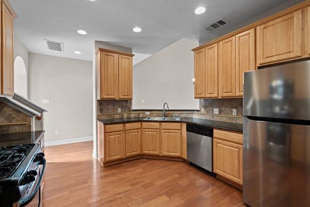 2210 Onion Creek PKWY 503, Austin, TX 78747