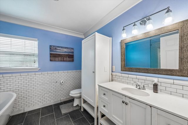 6605 Fairway Drive, Galveston, TX 77551