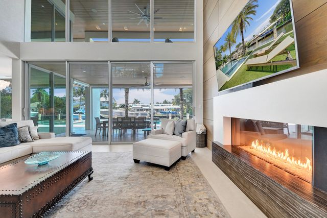 2718 NE 17th Street, Fort Lauderdale, FL 33305