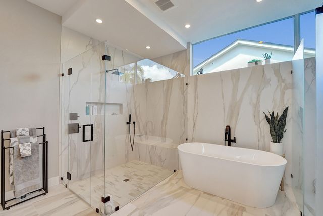 2718 NE 17th Street, Fort Lauderdale, FL 33305
