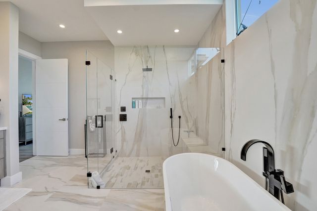 2718 NE 17th Street, Fort Lauderdale, FL 33305