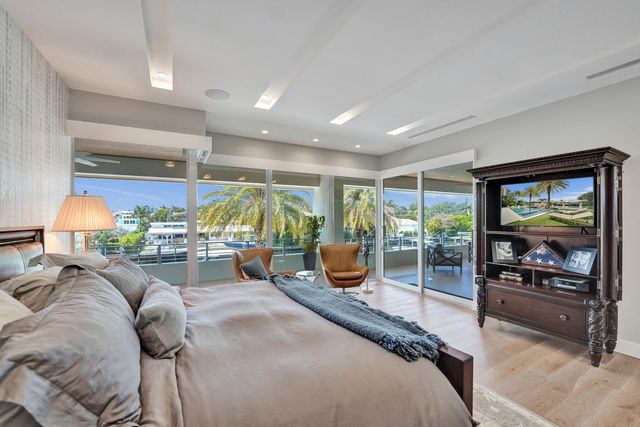 2718 NE 17th Street, Fort Lauderdale, FL 33305
