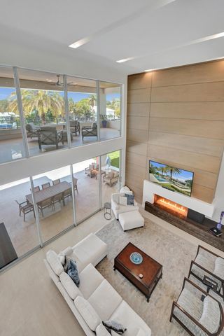 2718 NE 17th Street, Fort Lauderdale, FL 33305