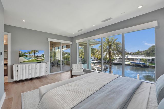 2718 NE 17th Street, Fort Lauderdale, FL 33305