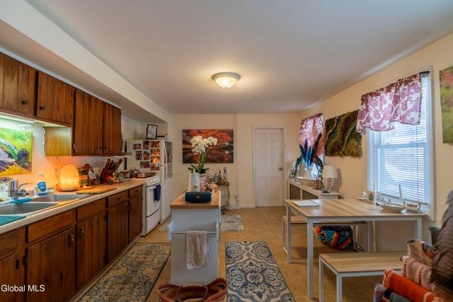 12 Hyde Street, Saratoga Springs, NY 12866